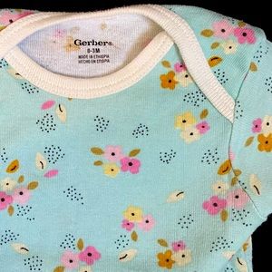 Gerber Floral Onesie 0-3 months